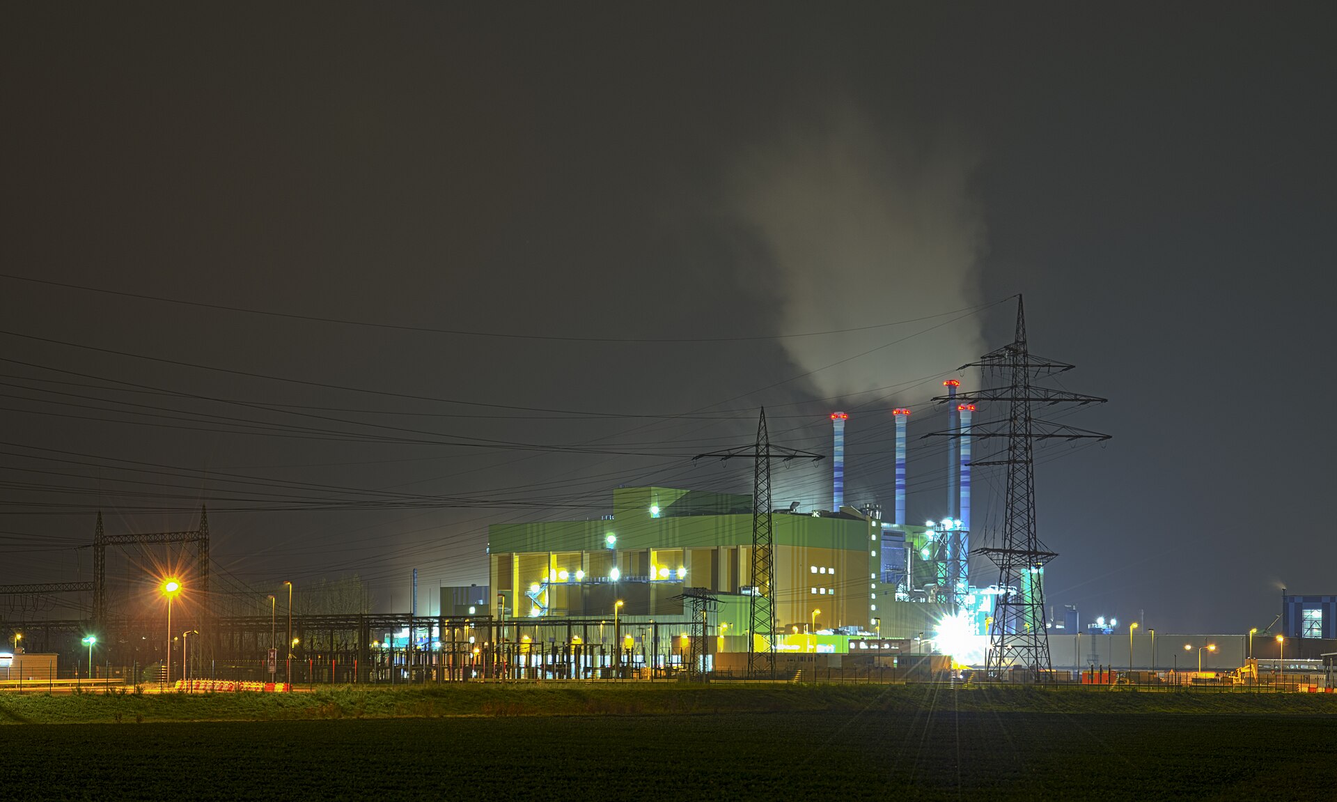Industry park Höchst - waste-to-energy plant - Industriepark Höchst - Müllverbrennungsanlage - 04 — industrial site in Frankfurt Rhine-Main, Germany