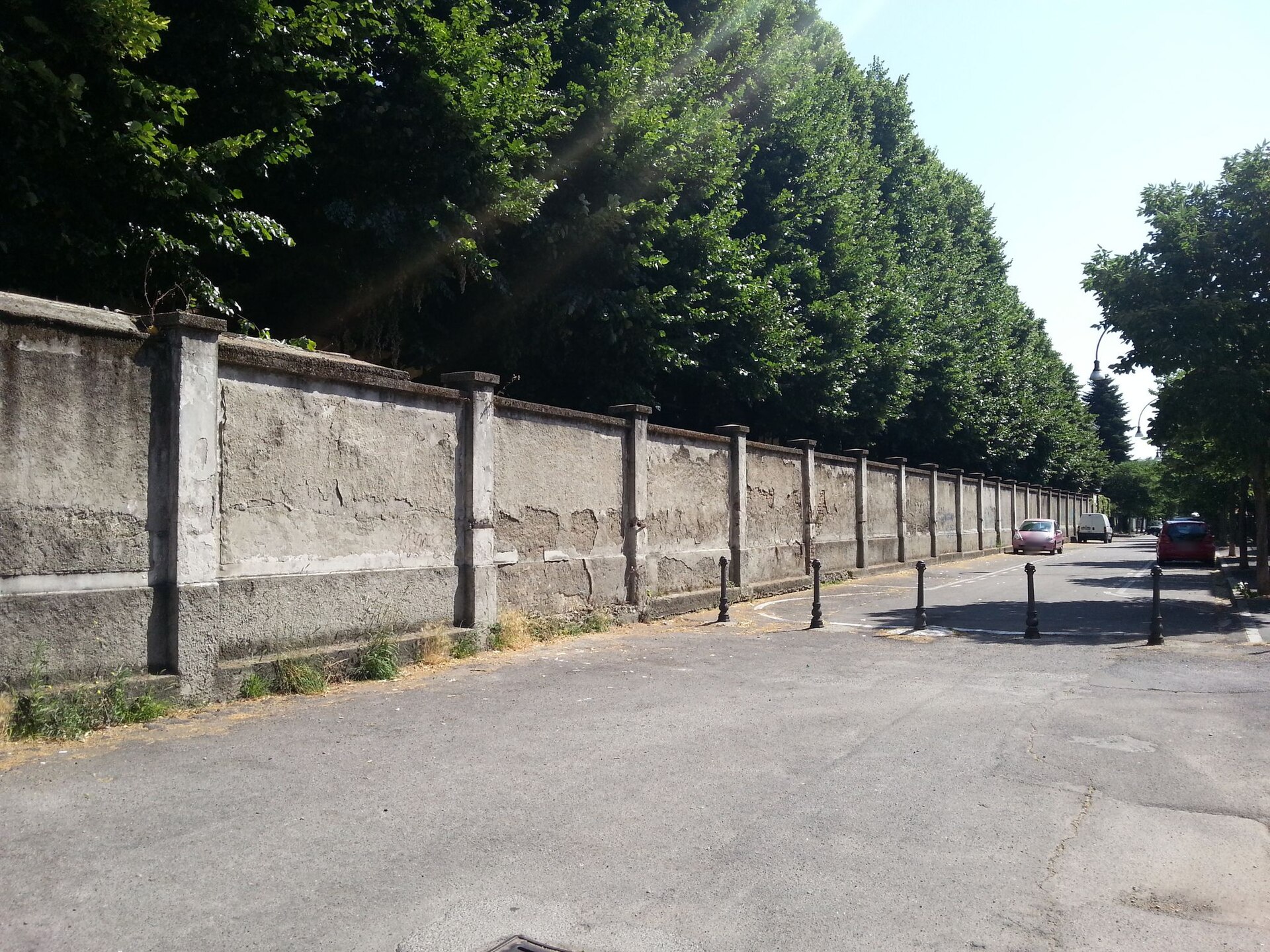 Ex area industriale Pirelli Cavi - recinzione lato Via Veneto — industrial site in Veneto, Italy